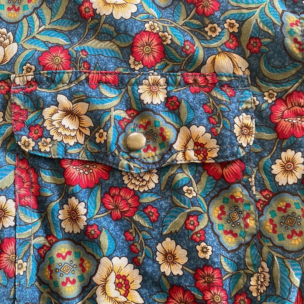 Floral M blouse by LizWear - Picture 5 of 8